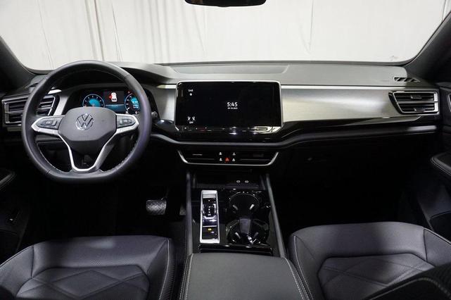 Photo of 2025 Deep Black Volkswagen Atlas Cross Sport