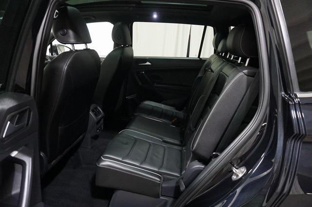 Photo of 2021 Deep Black Pearl Volkswagen Tiguan