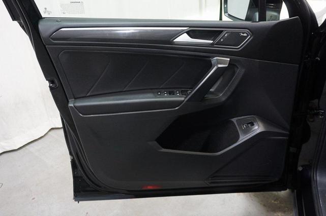 Photo of 2021 Deep Black Pearl Volkswagen Tiguan