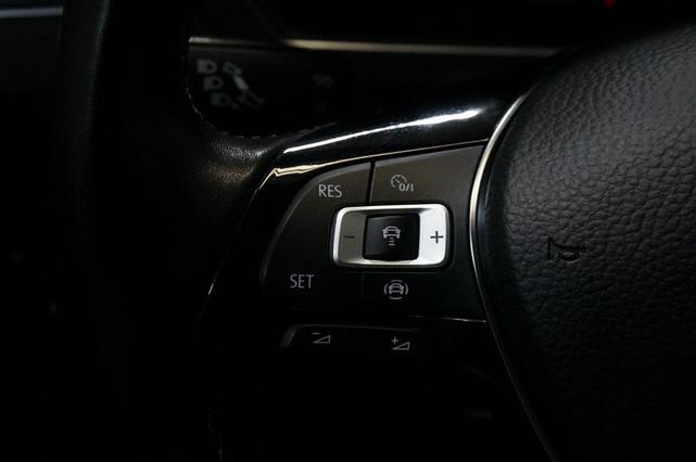 Photo of 2021 Deep Black Pearl Volkswagen Tiguan