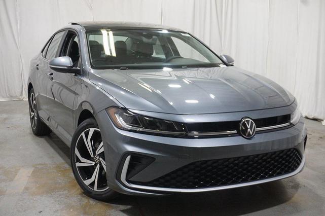 Photo of 2025 Platinum Gray Volkswagen Jetta