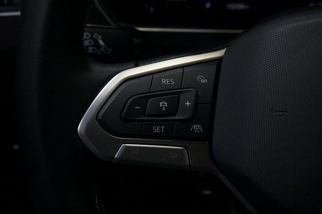Photo of 2023 Platinum Gray Metallic Volkswagen Tiguan