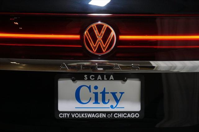 Photo of 2025 Deep Black Pearl Volkswagen Atlas