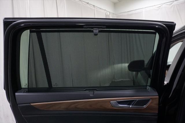 Photo of 2025 Deep Black Pearl Volkswagen Atlas