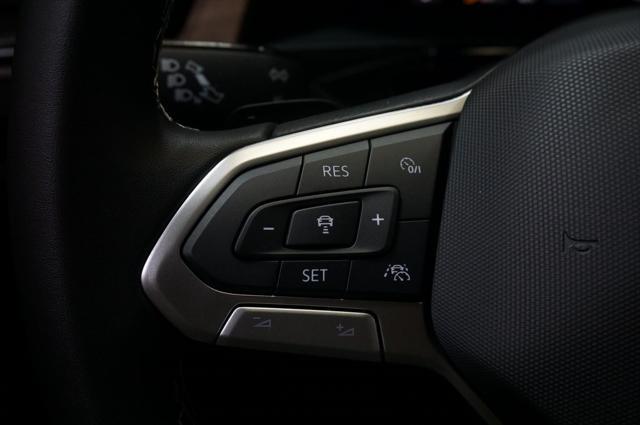 Photo of 2025 Deep Black Pearl Volkswagen Atlas