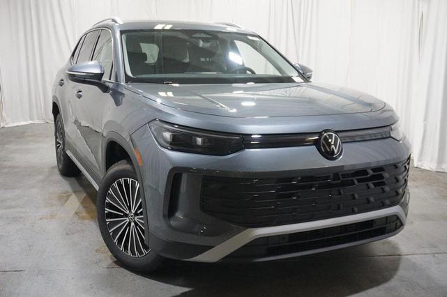 Photo of 2025 Platinum Gray Volkswagen Tiguan