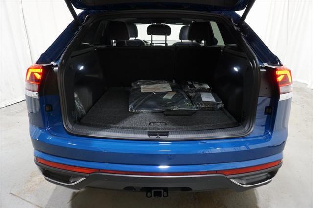 Photo of 2025 Blue Volkswagen Atlas Cross Sport