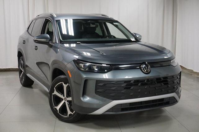 Photo of 2025 Platinum Gray Volkswagen Tiguan