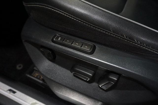 Photo of 2021 Blue Metallic Volkswagen Tiguan