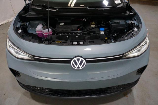 Photo of 2025 Arctic Blue Volkswagen ID.4