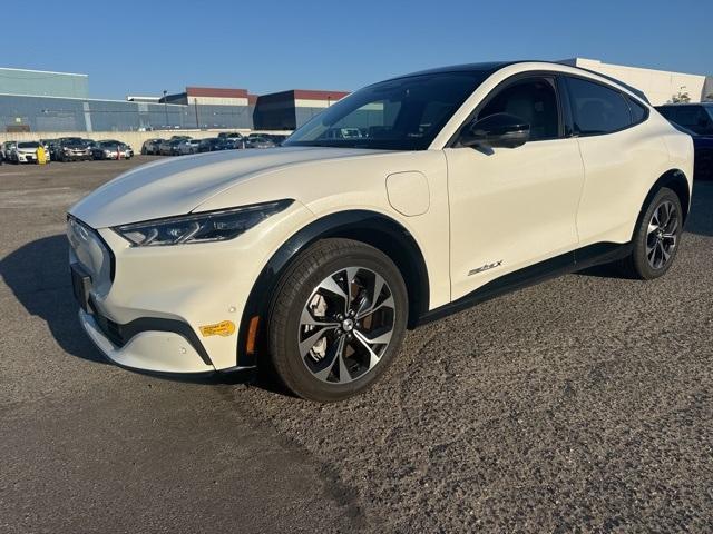 Photo of 2021 White Metallic Ford Mustang Mach-E