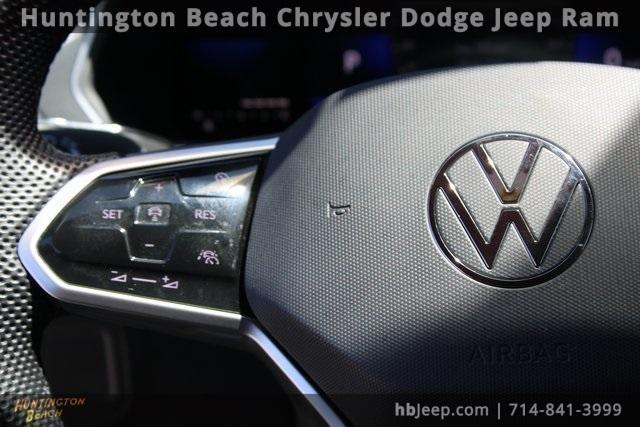 Photo of 2022 Platinum Gray Metallic Volkswagen Tiguan