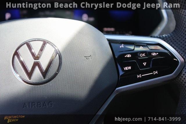 Photo of 2022 Platinum Gray Metallic Volkswagen Tiguan