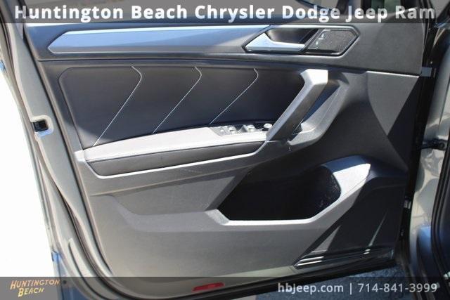 Photo of 2022 Platinum Gray Metallic Volkswagen Tiguan