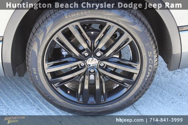 Photo of 2022 Platinum Gray Metallic Volkswagen Tiguan