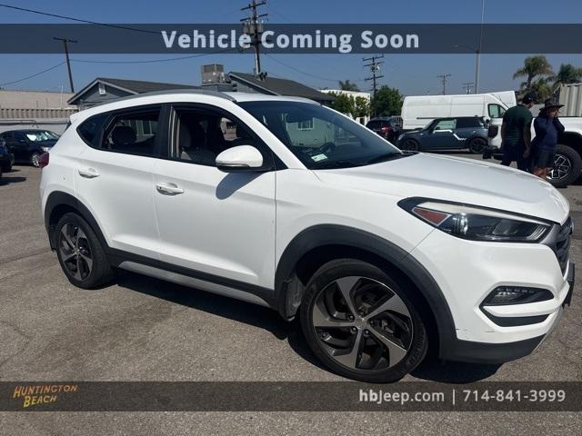Photo of 2018 Dazzling White Hyundai TUCSON