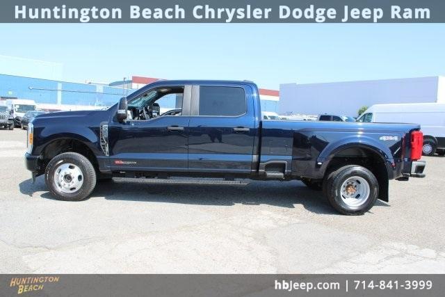 Photo of 2023 Antimatter Blue Metallic Ford F-350
