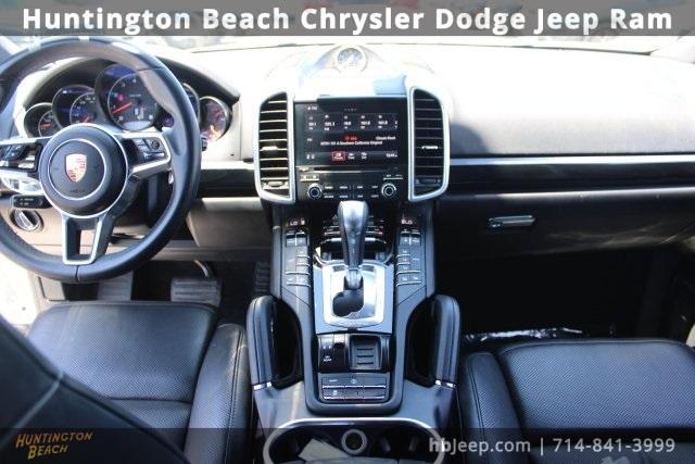 Photo of 2018 White Porsche Cayenne