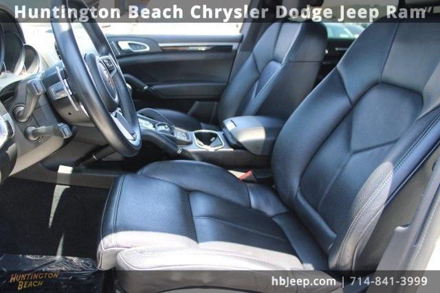 Photo of 2018 White Porsche Cayenne