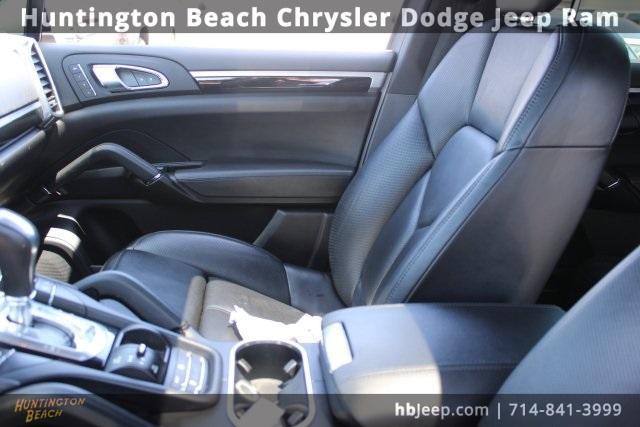 Photo of 2018 White Porsche Cayenne