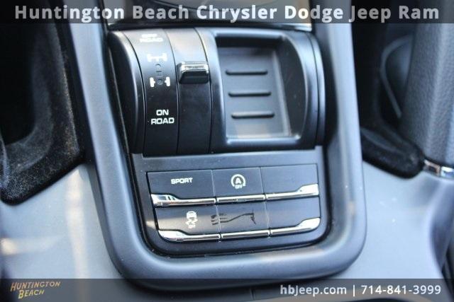 Photo of 2018 White Porsche Cayenne