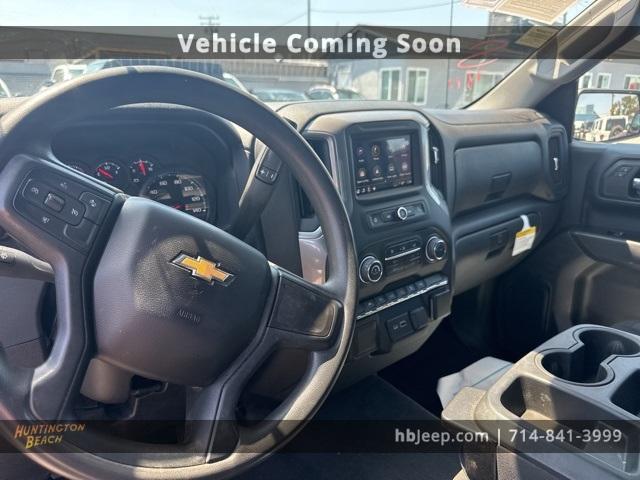 Photo of 2022 Silver Ice Metallic Chevrolet Silverado 1500