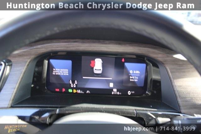Photo of 2024 Deep Black Pearl Effect Volkswagen Atlas
