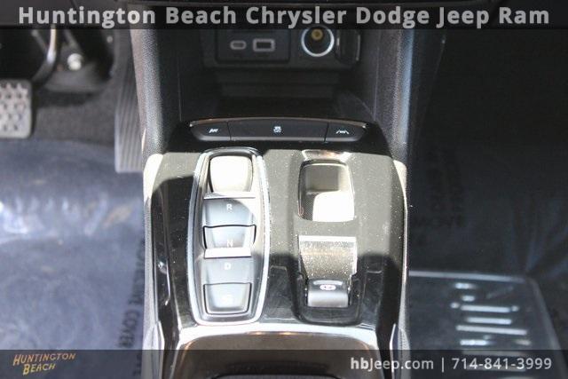 Photo of 2023 Silver Flare Metallic Chevrolet Bolt EUV