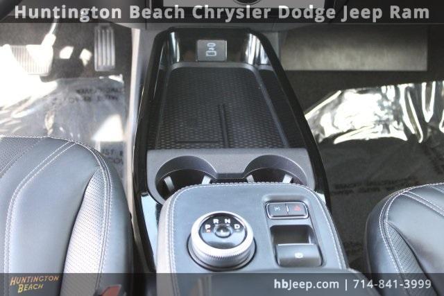 Photo of 2021 White Metallic Ford Mustang Mach-E