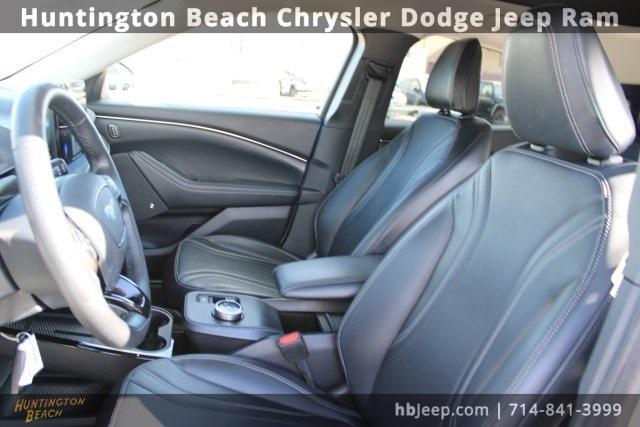 Photo of 2021 White Metallic Ford Mustang Mach-E