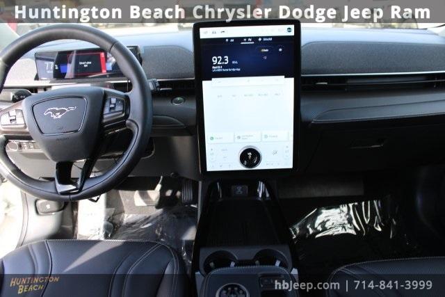 Photo of 2021 White Metallic Ford Mustang Mach-E