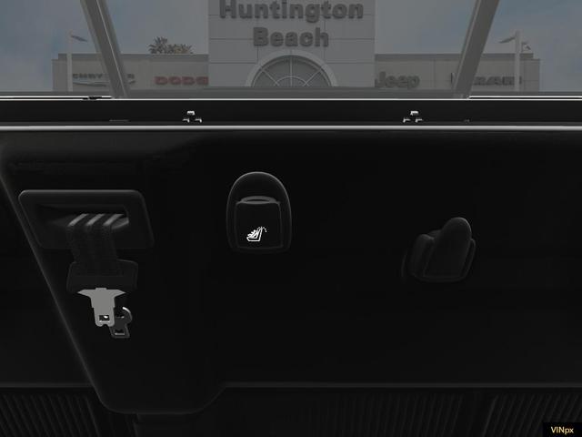 Photo of 2025 Bright White RAM 2500
