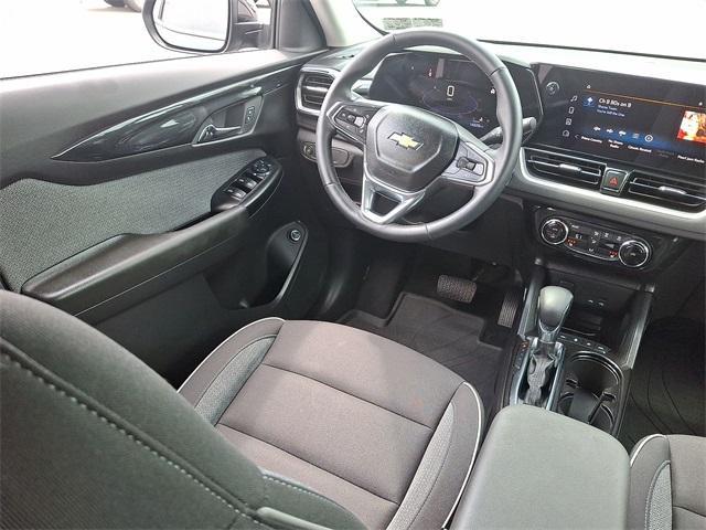 Photo of 2024 Black Chevrolet Trailblazer