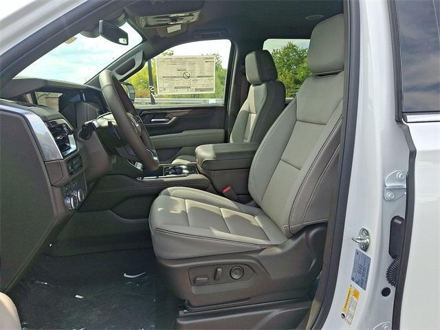 Photo of 2025 White GMC Yukon