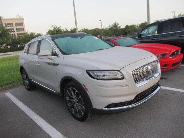 Photo of 2022 Ceramic Pearl Metallic Tinted Clearcoat Lincoln Nautilus