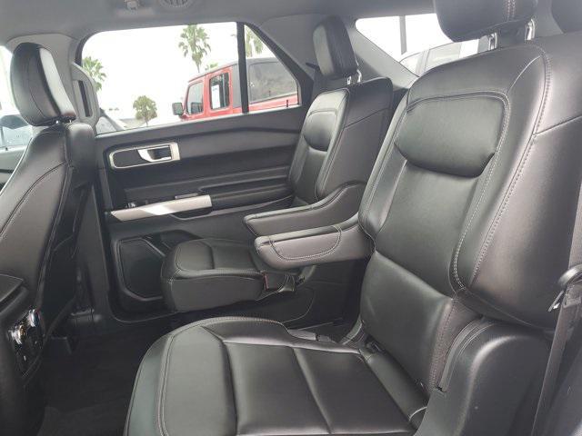 Photo of 2023 Carbonized Gray Metallic Ford Explorer