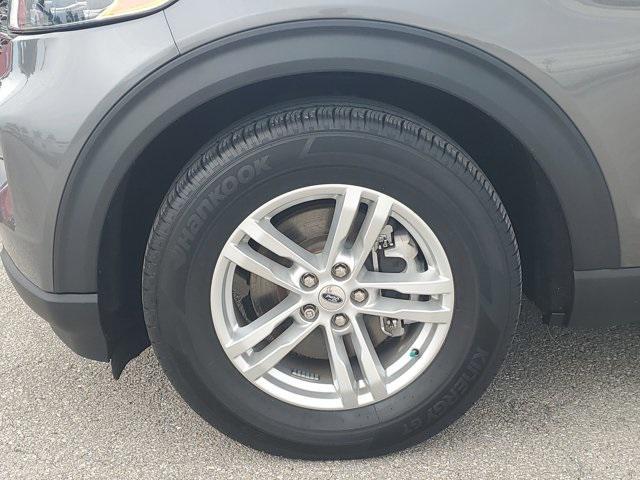 Photo of 2023 Carbonized Gray Metallic Ford Explorer