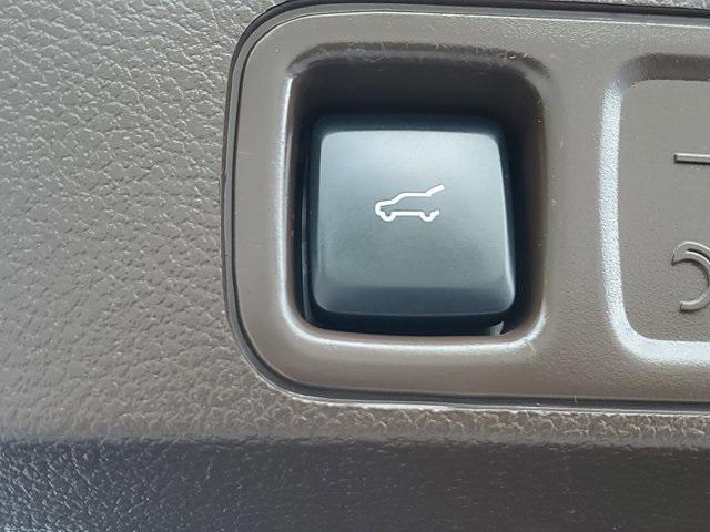 Photo of 2023 Agate Black Metallic Ford Expedition