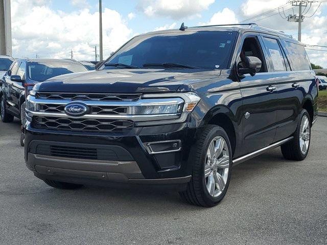 Photo of 2023 Agate Black Metallic Ford Expedition