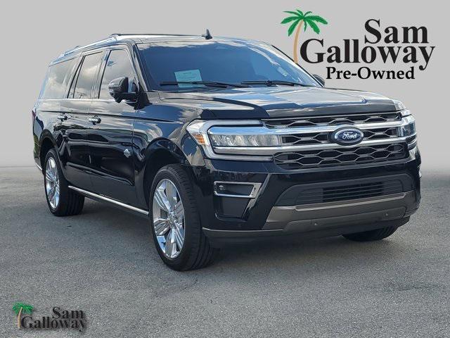 Photo of 2023 Agate Black Metallic Ford Expedition