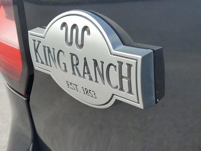 Photo of 2023 Agate Black Metallic Ford Expedition