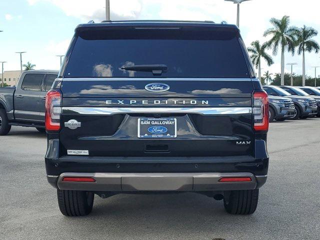 Photo of 2023 Agate Black Metallic Ford Expedition