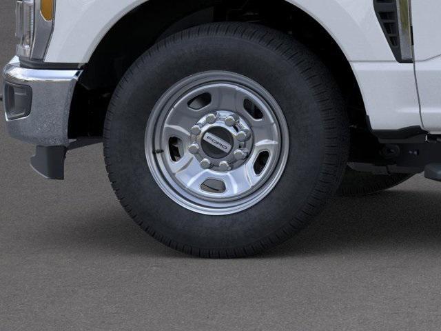Photo of 2025 Oxford White Ford F-350