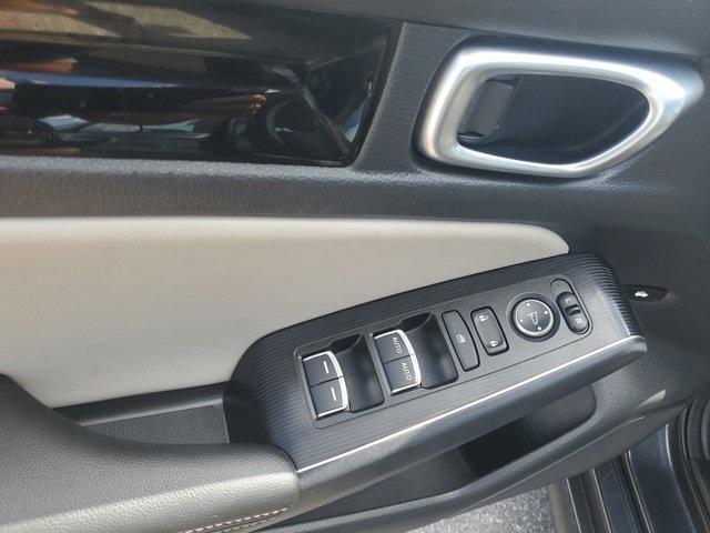 Photo of 2022 Meteorite Gray Metallic Honda Civic