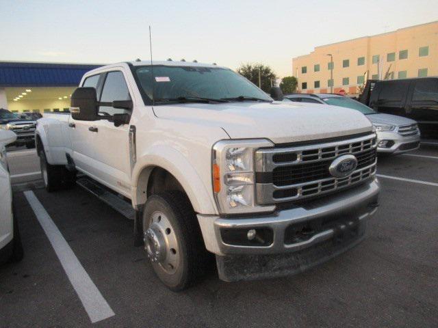 Photo of 2023 Oxford White Ford F-450