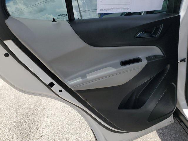 Photo of 2019 Iridescent Pearl Tricoat Chevrolet Equinox