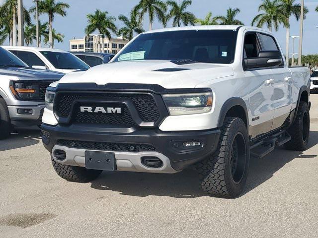 Photo of 2019 Bright White Clearcoat RAM 1500