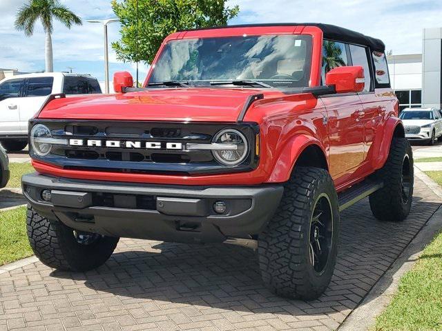 Photo of 2023 Race Red Ford Bronco