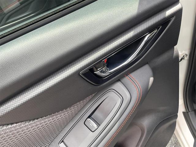 Photo of 2022 Crystal White Pearl Subaru Forester