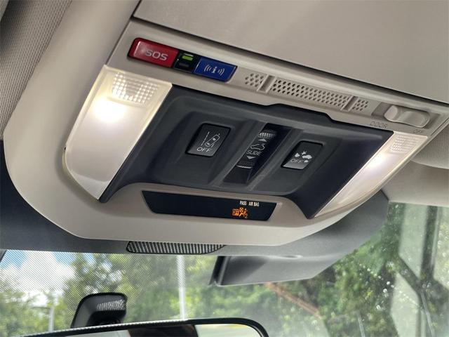 Photo of 2022 Crystal White Pearl Subaru Forester